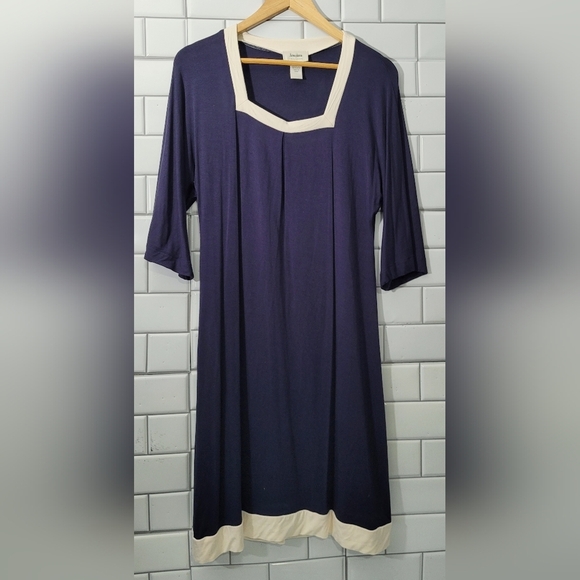 NEIMAN MARCUS Ladies Soft Jersey Sleep Lounge Nightgown Midi Length Three Quarte